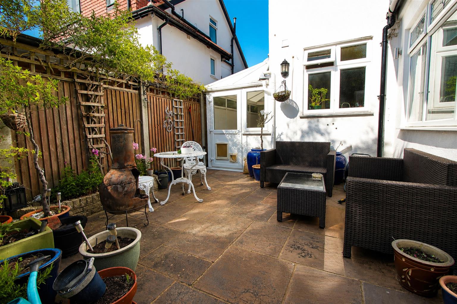 Anglesey Gardens, Carshalton